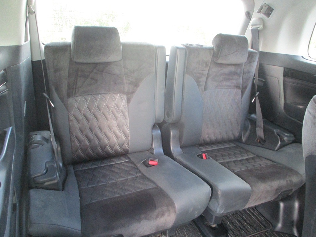 2015 Toyota Alphard Hybrid Carousel 12