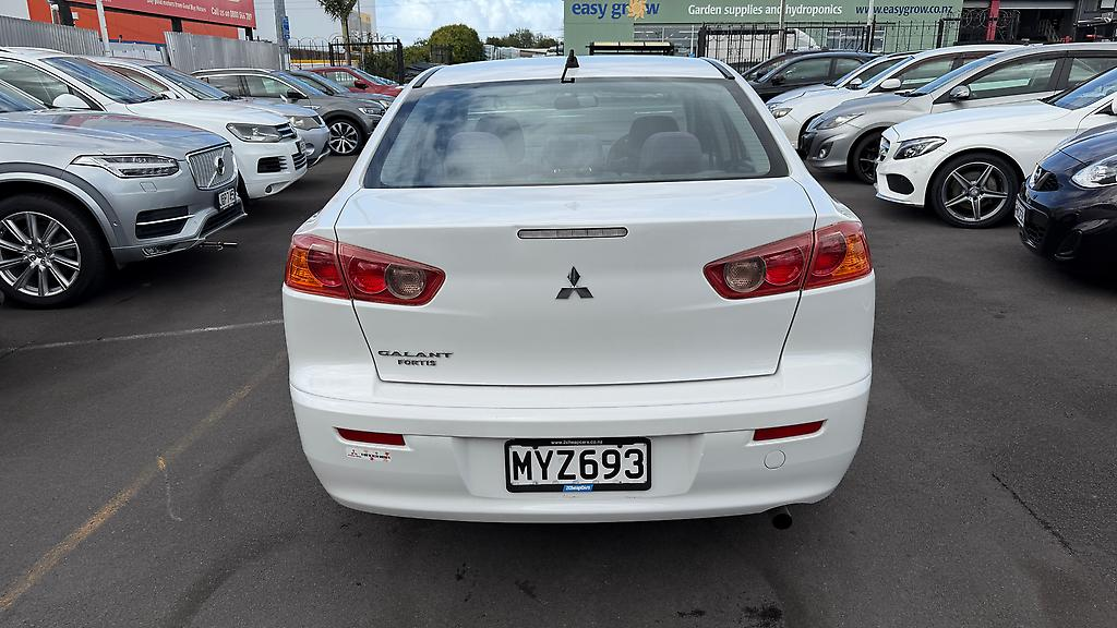 2008 Mitsubishi Galant 2 Keys Carousel 4