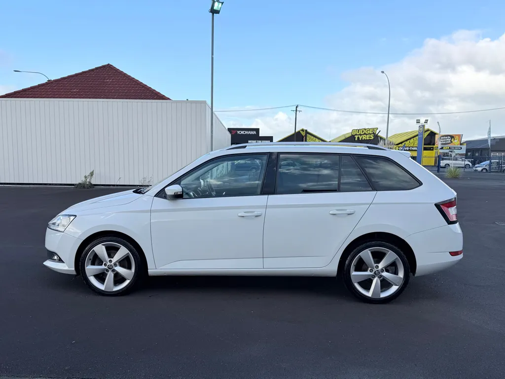 2022 Skoda Fabia Ambition 81KW 1.0P TSi ~Fuel Saver~ Carousel 3