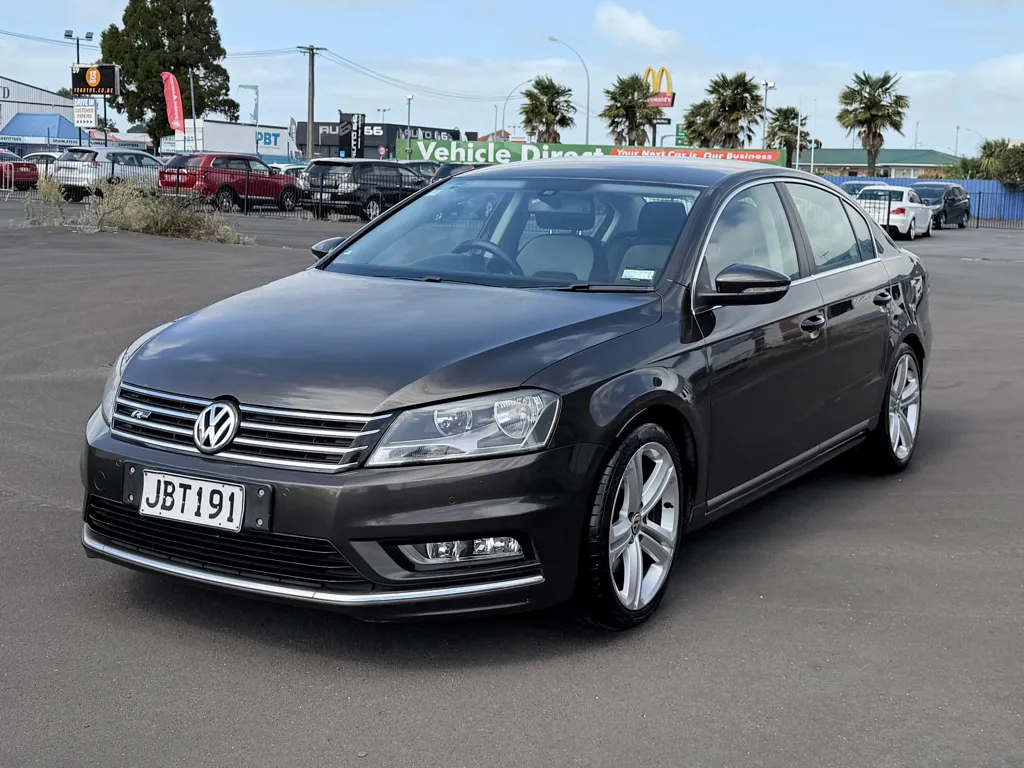 2015 Volkswagen Passat TSI 118KW RLine 1.8P Carousel 8