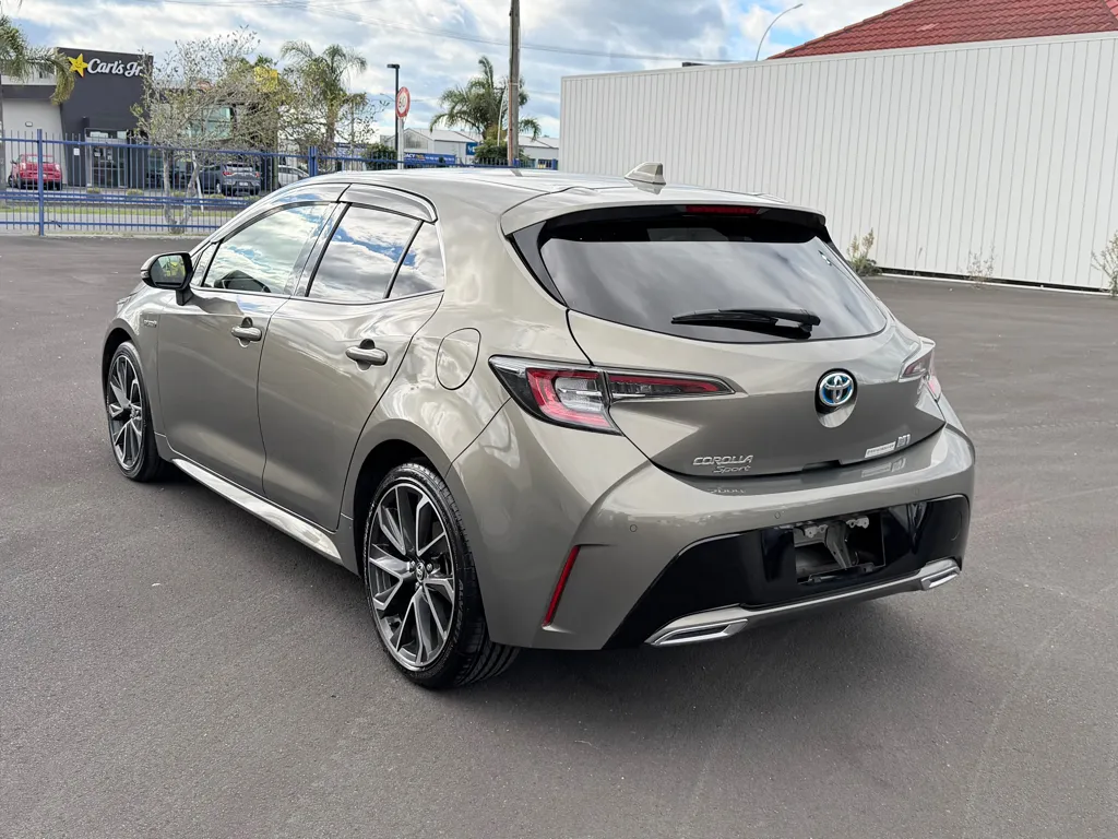 2019 Toyota Corolla Sport Hybrid with Toyota Safety Sense 2.0 Carousel 6