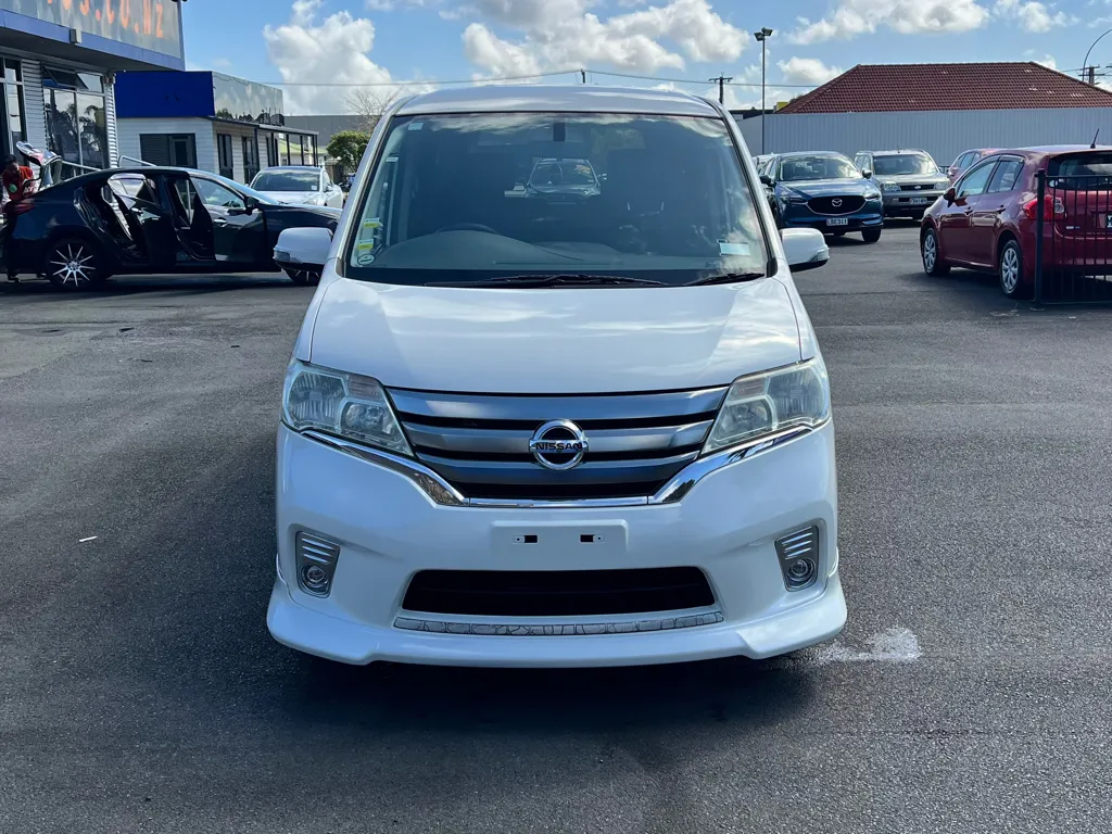 2012 Nissan Serena Carousel 9