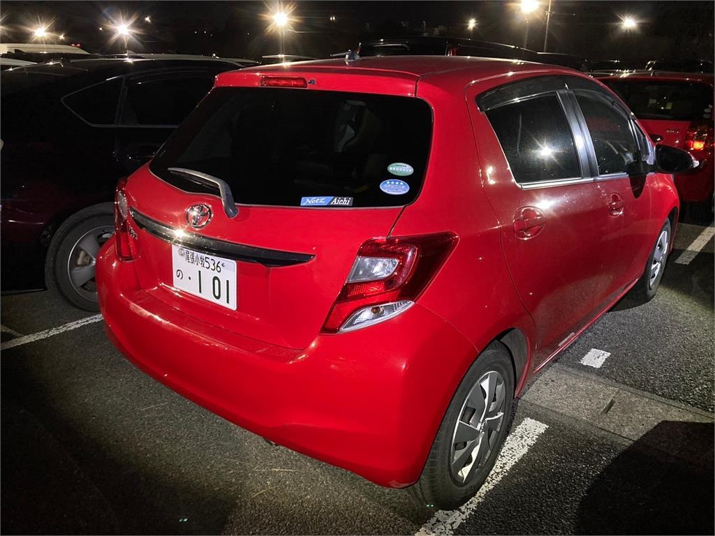 2015 Toyota Vitz F Carousel 6