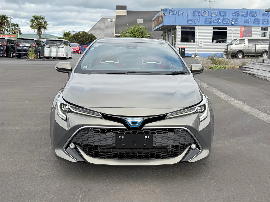 2019 Toyota Corolla Sport Hybrid with Toyota Safety Sense 2.0 Carousel 9