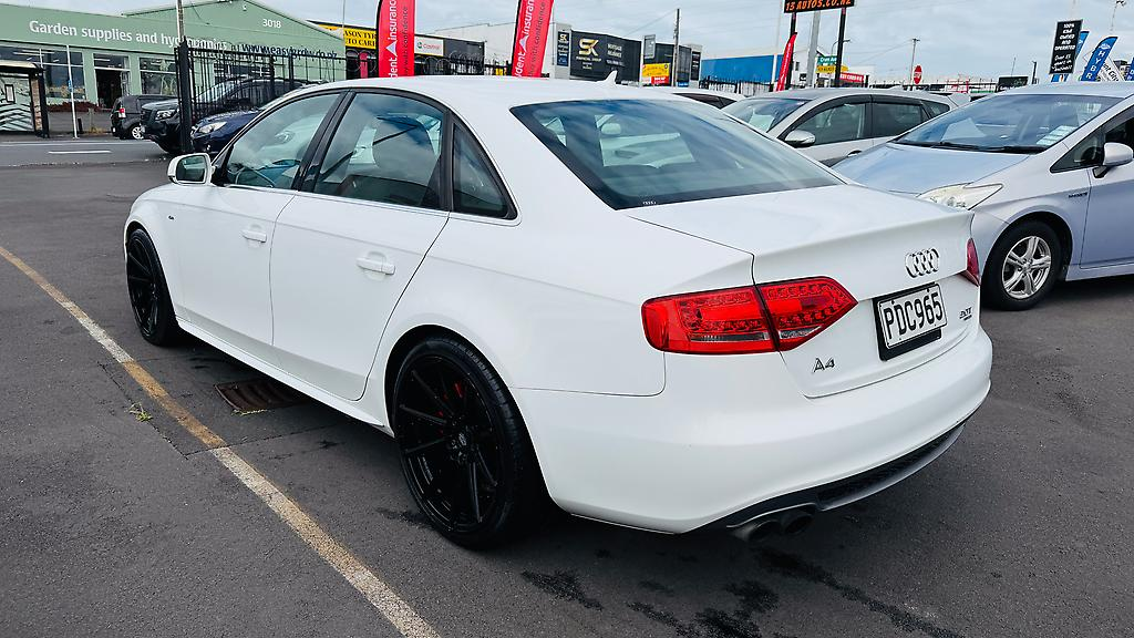 2010 Audi A4 S-Line….Low Km Carousel 6