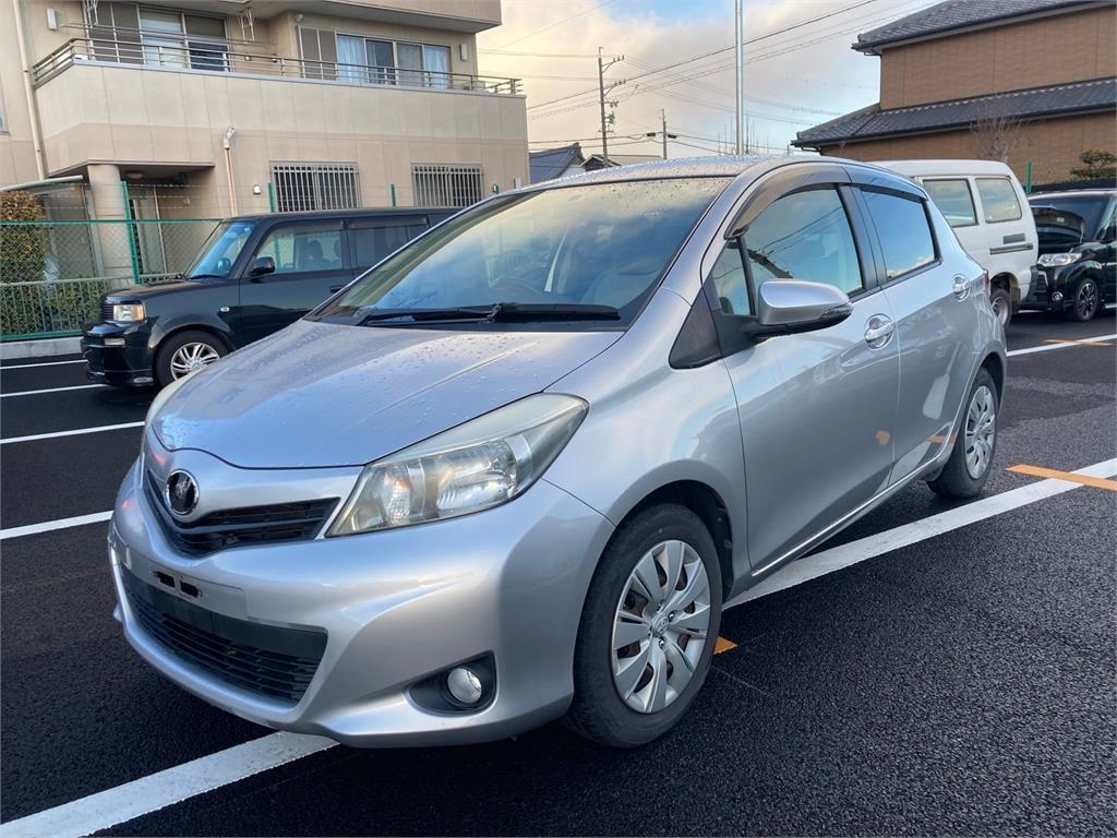 2013 Toyota Vitz U Smart Stop P Carousel 7