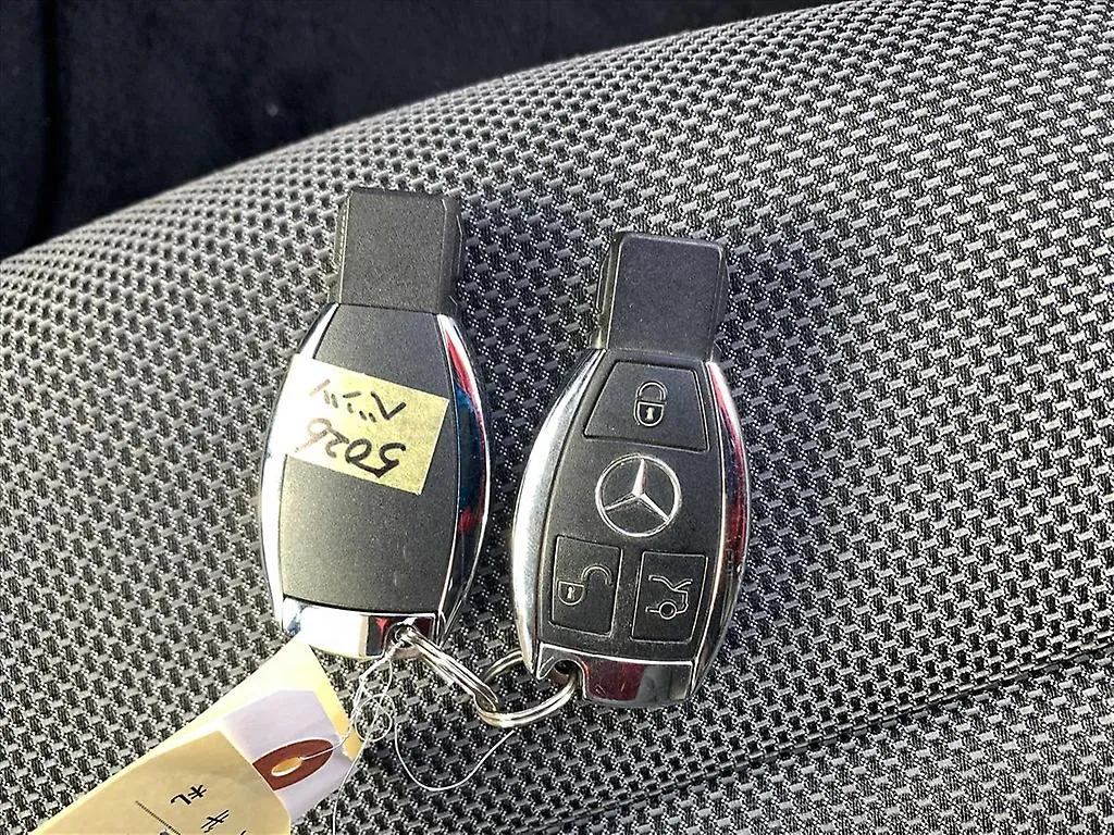 2015 Mercedes-benz C 200 Carousel 1