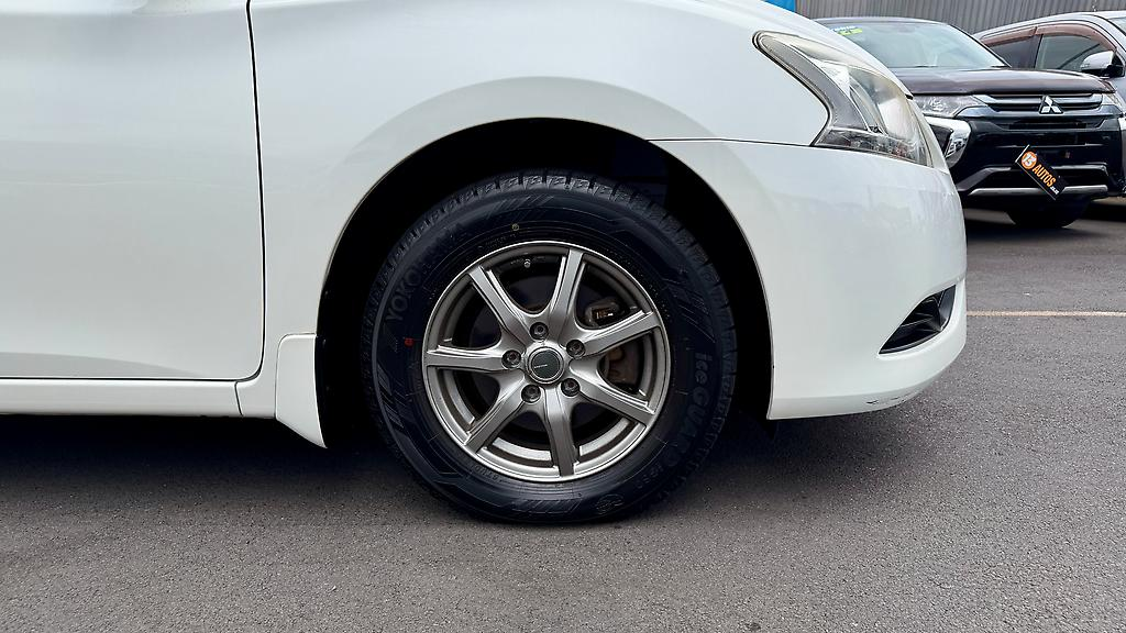 2013 Nissan Sylphy PUSH START Carousel 9