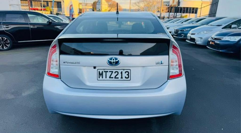 2015 Toyota Prius Bluetooth/Tidy Carousel 2
