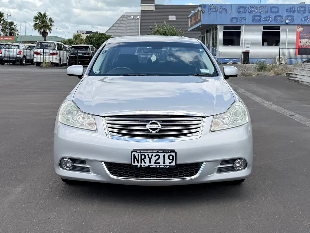 2008 Nissan Fuga 250GT Top Spec Carousel 8