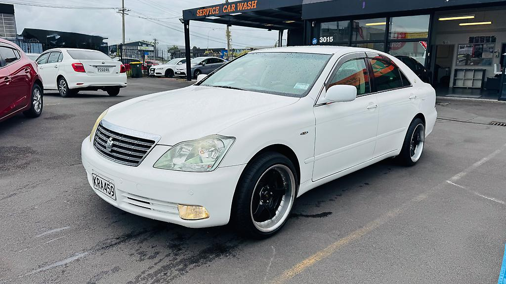 2004 Toyota Crown ROYAL SALOON Carousel 7