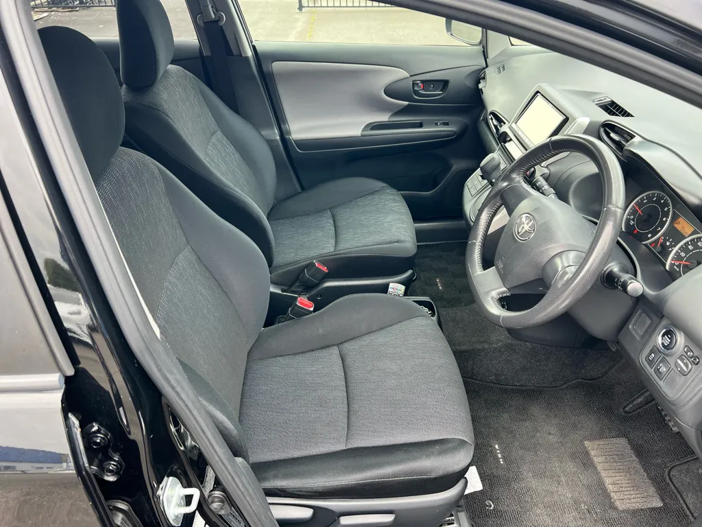 2009 Toyota Wish New Shape 7 Carousel 1