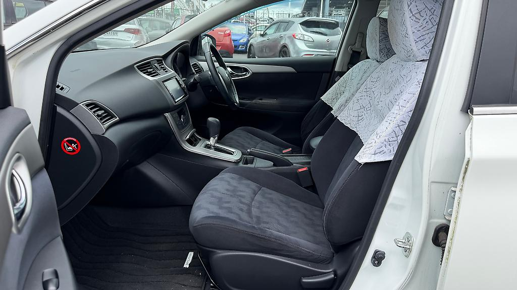 2013 Nissan Sylphy PUSH START Carousel 1