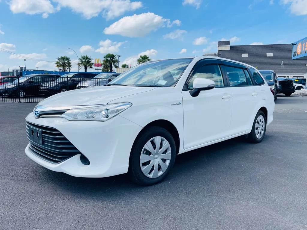 2017 Toyota Corolla FIELDER Carousel 8