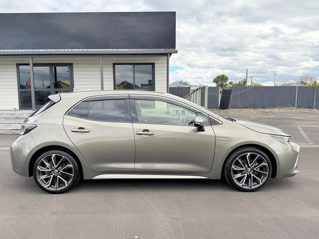 2019 Toyota Corolla Sport Hybrid with Toyota Safety Sense 2.0 Carousel 3