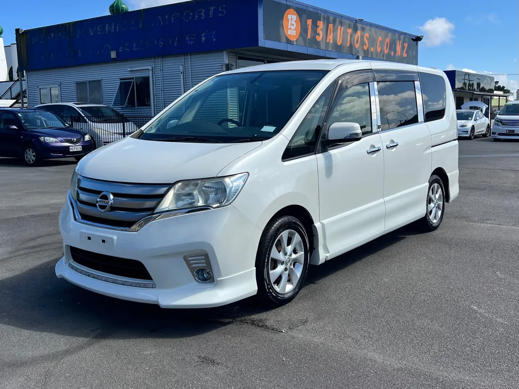 2012 Nissan Serena Carousel 8