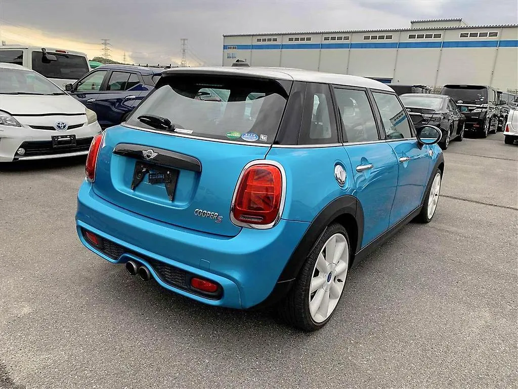 2016 Mini Cooper S Carousel 6