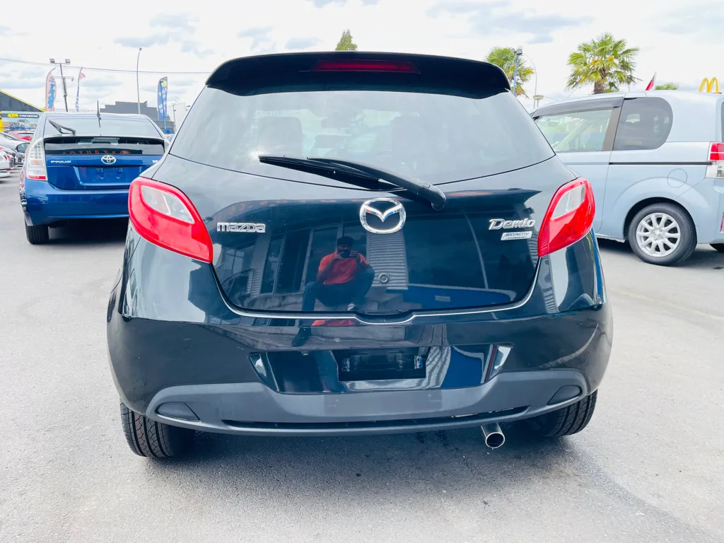 2013 Mazda Demio Carousel 9