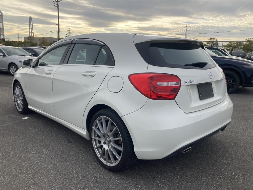 2014 Mercedes Benz A 180 Very Low Kms ... like new Carousel 2
