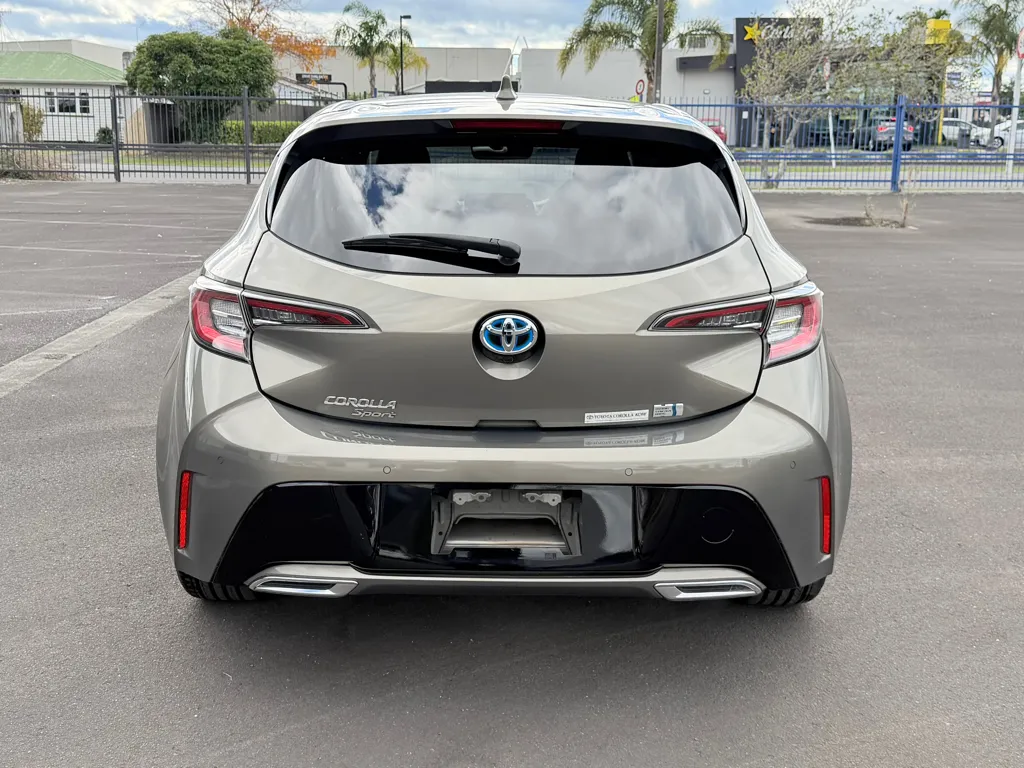 2019 Toyota Corolla Sport Hybrid with Toyota Safety Sense 2.0 Carousel 5
