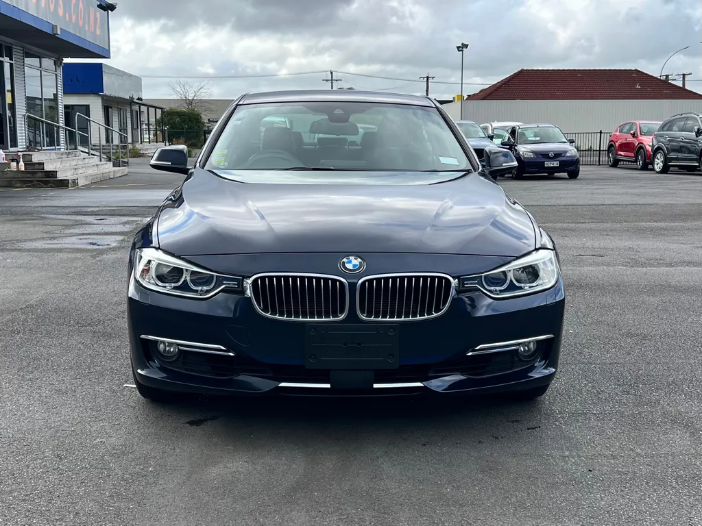 2014 Bmw 320i Luxury Line Carousel 9