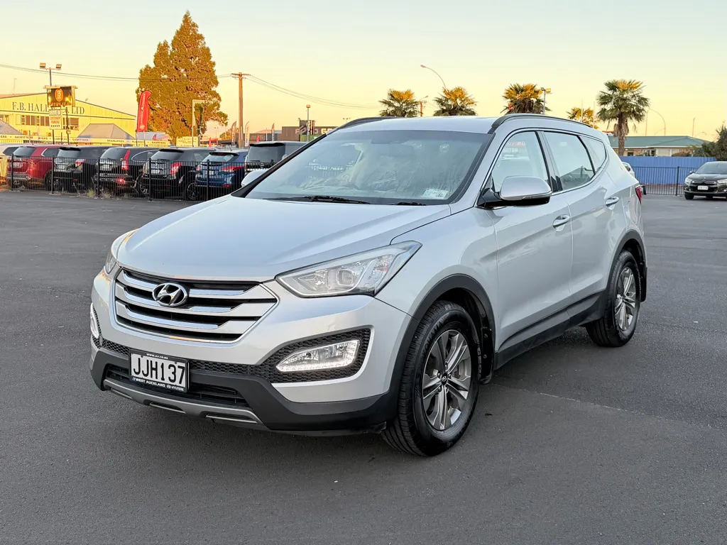 2015 Hyundai Santa Fe DM 2.4L Petrol with Cruise, Bluetooth, Rev Cam Carousel 8