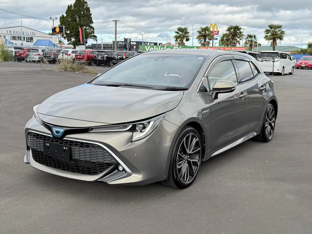 2019 Toyota Corolla Sport Hybrid with Toyota Safety Sense 2.0 Carousel 8