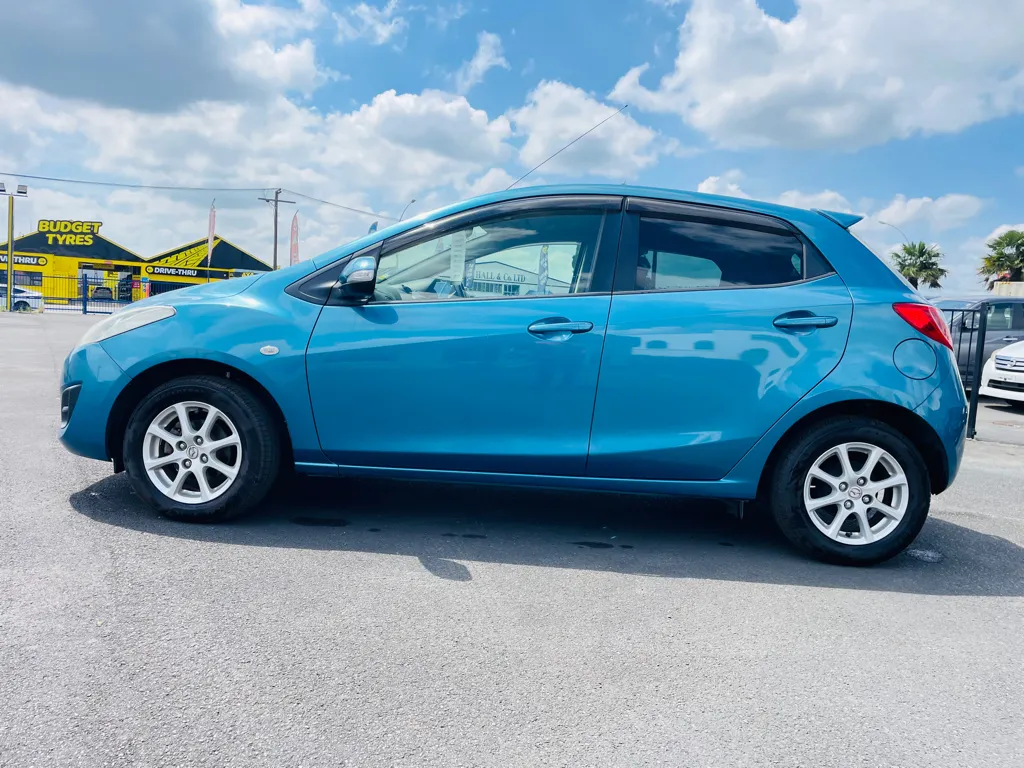 2012 Mazda Demio LOW KMS Carousel 3