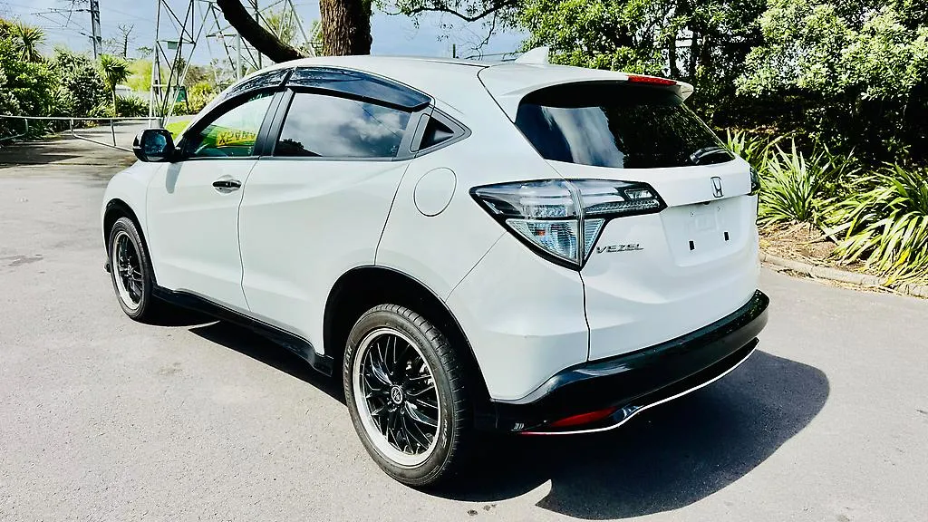 2016 Honda Vezel RS Carousel 6