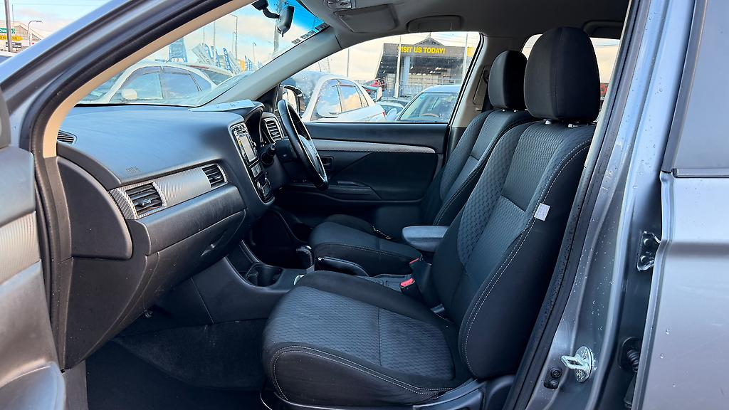 2014 Mitsubishi Outlander LS Carousel 2