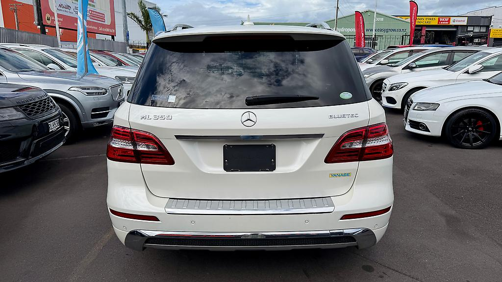 2014 Mercedes-benz Ml 350 4Matic AMG Sport Pack..Sunroof Carousel 5