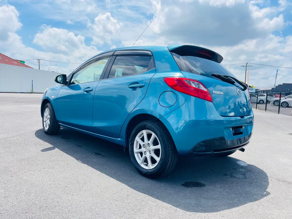 2012 Mazda Demio LOW KMS Carousel 4