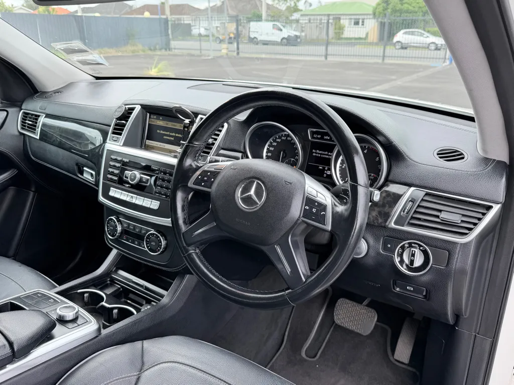 2012 Mercedes-benz Ml 350 3.0L V6 Bluetec ~ NZ New Carousel 8