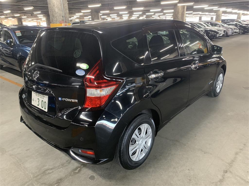 2017 Nissan Note e-Power X Carousel 2
