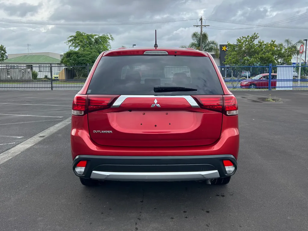 2016 Mitsubishi Outlander  Carousel 5