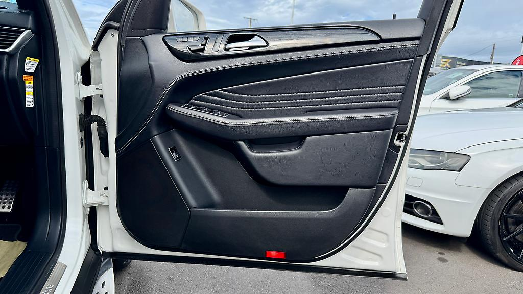 2014 Mercedes-benz Ml 350 4Matic AMG Sport Pack..Sunroof Carousel 8
