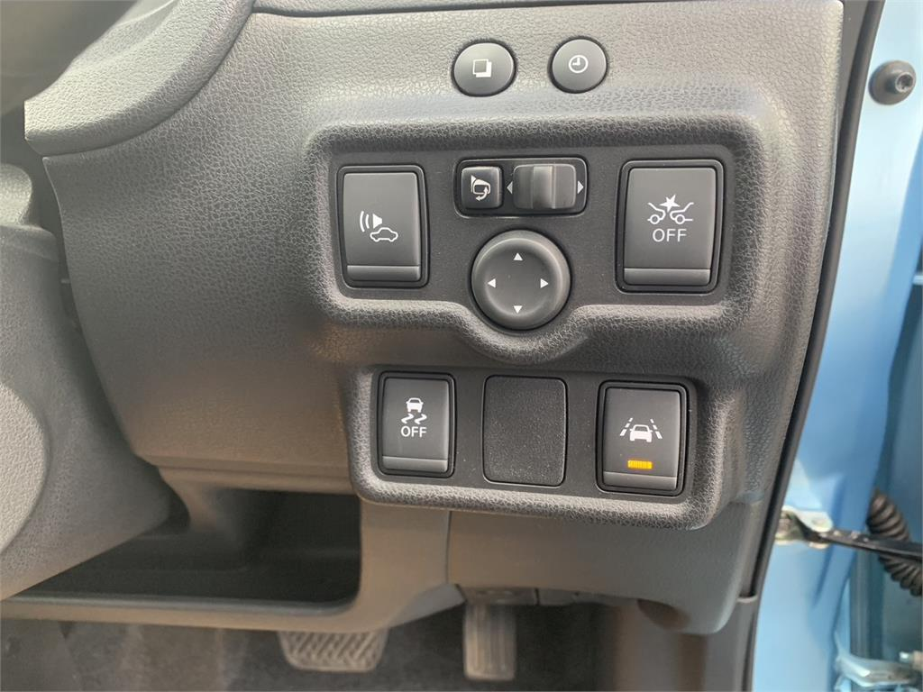 2017 Nissan Note e-Power Medalist Carousel 1