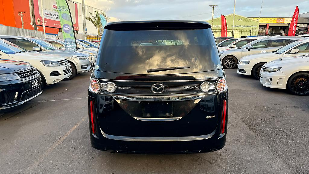2010 Mazda Biante 8 Seater People Mover NZ Stereo Carousel 6