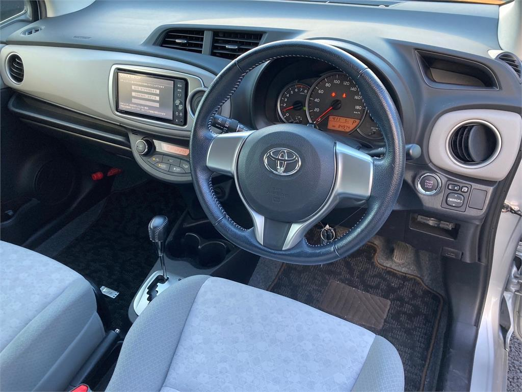 2013 Toyota Vitz U Smart Stop P Carousel 9