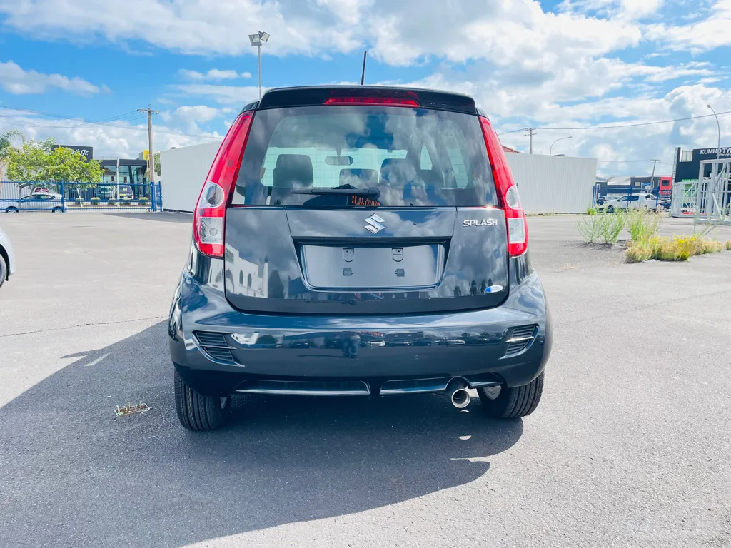 2013 Suzuki Splash LOW KMS Carousel 5