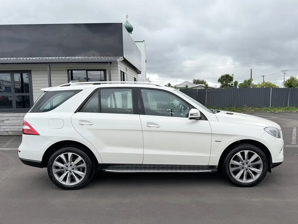 2012 Mercedes-benz Ml 350 3.0L V6 Bluetec ~ NZ New Carousel 7