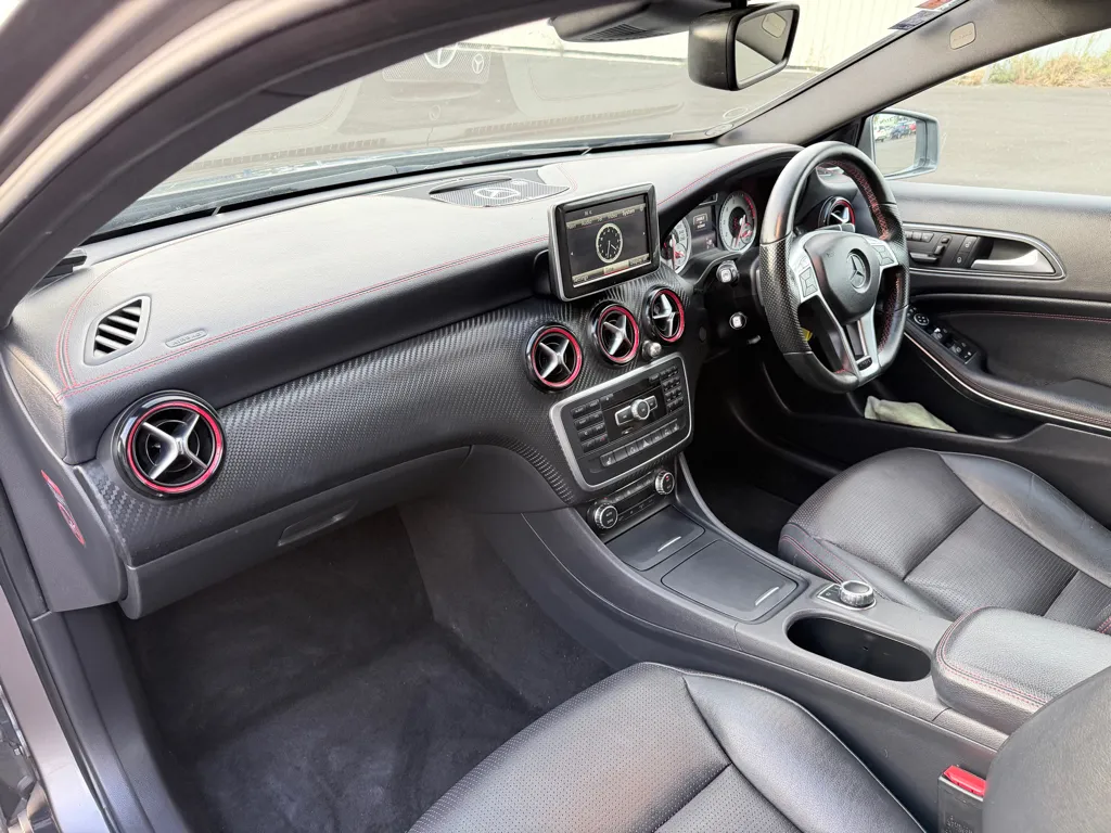 2015 Mercedes-benz A 250 AMG Sport 4Matic Carousel 1