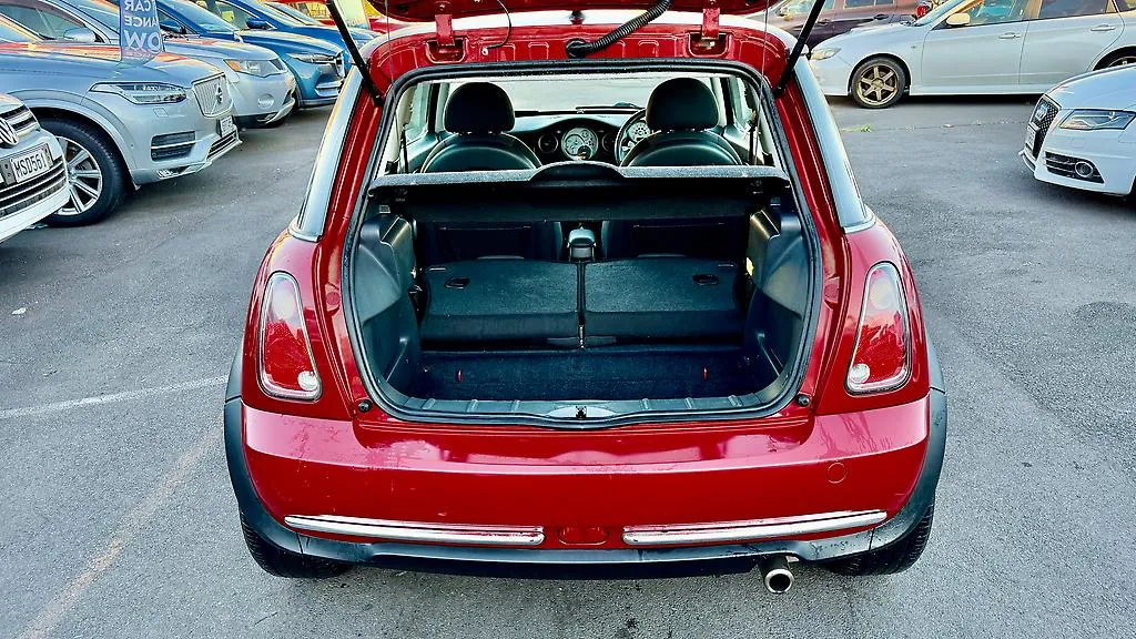 2006 Bmw Mini COOPER Carousel 1