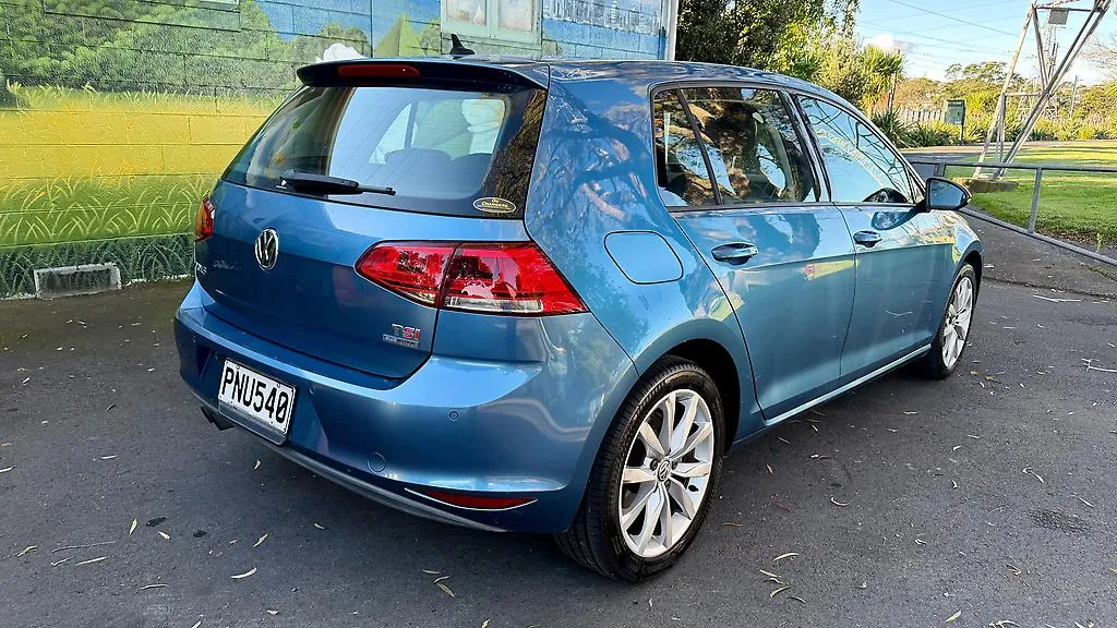 2013 Volkswagen Golf HIGHLINE....ADAPTIVE CRUISE CONTROL Carousel 4