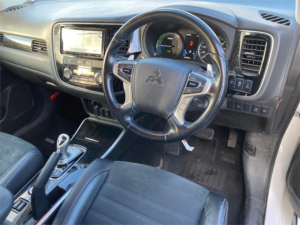 2017 Mitsubishi Outlander G Safty Package Carousel 9
