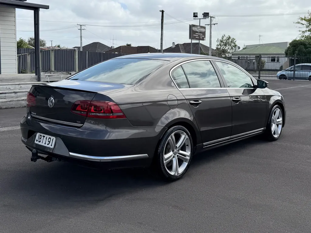 2015 Volkswagen Passat TSI 118KW RLine 1.8P Carousel 4