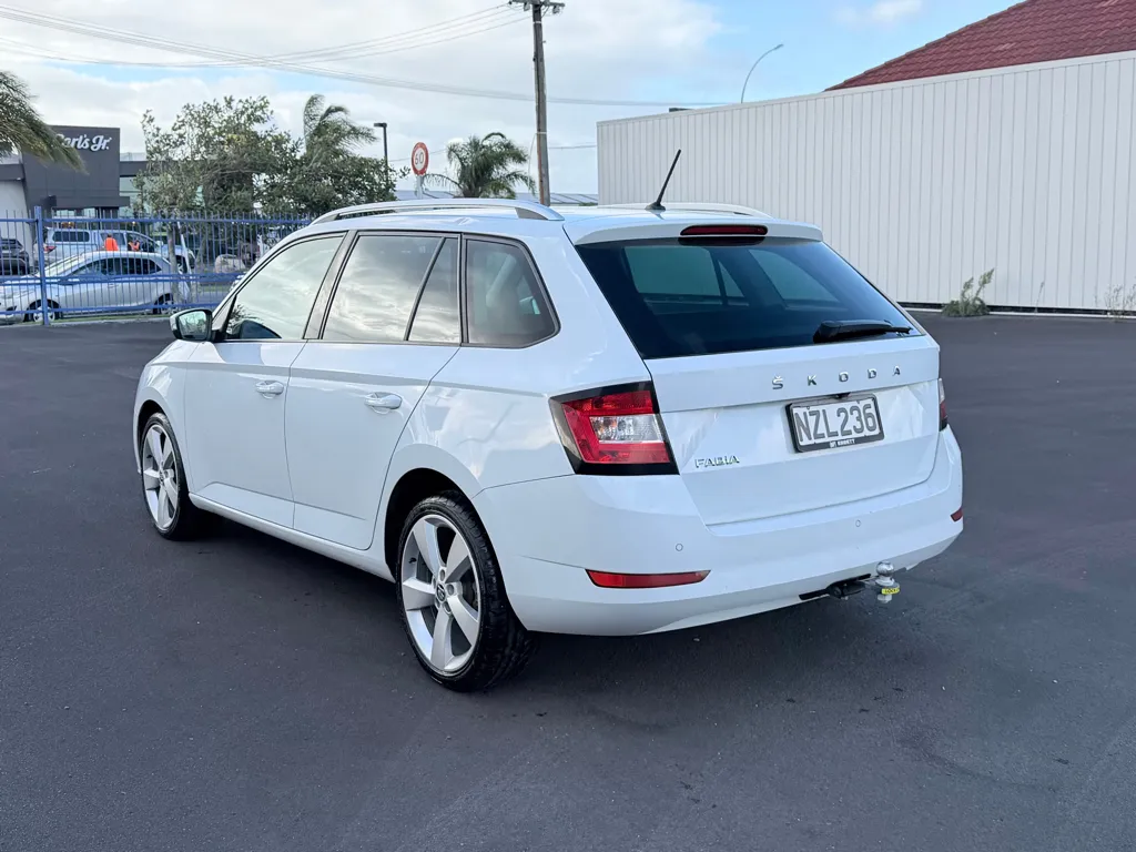 2022 Skoda Fabia Ambition 81KW 1.0P TSi ~Fuel Saver~ Carousel 5