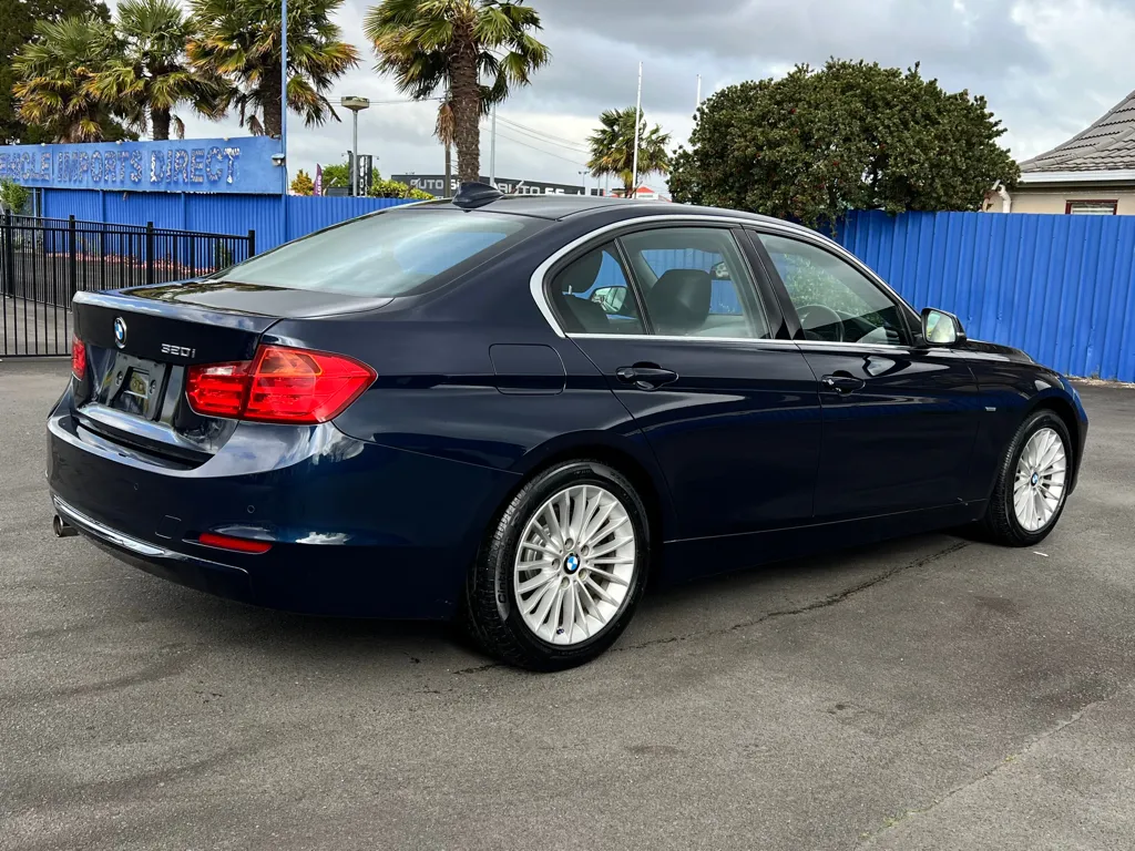 2014 Bmw 320i Luxury Line Carousel 4