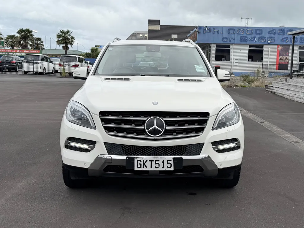 2012 Mercedes-benz Ml 350 3.0L V6 Bluetec ~ NZ New Carousel 1
