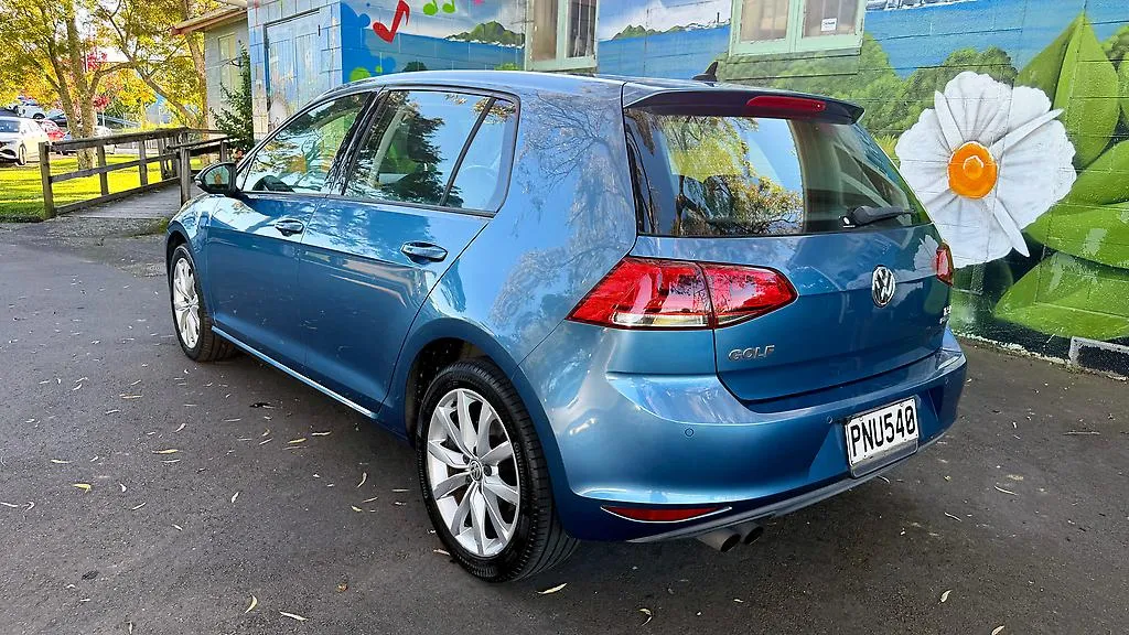 2013 Volkswagen Golf HIGHLINE....ADAPTIVE CRUISE CONTROL Carousel 6